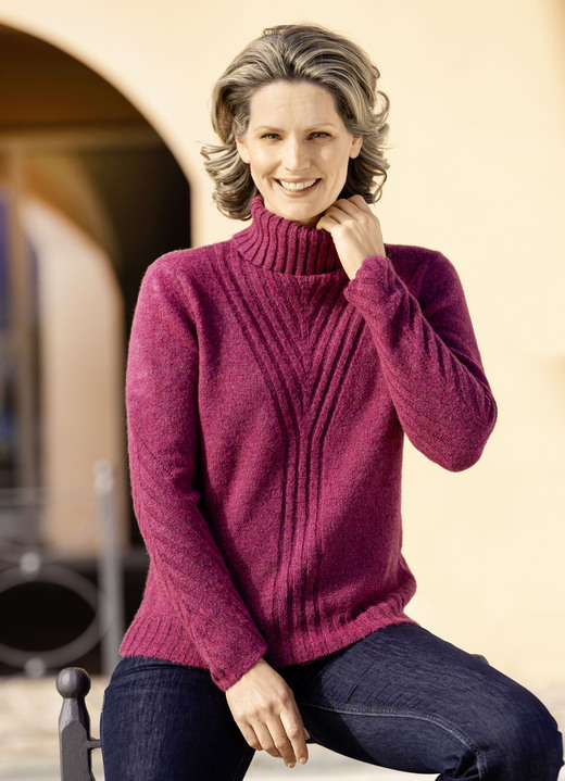 Pullover - Pullover in sehr kuschliger Flauschqualität, in Größe 036 bis 052, in Farbe BEERE Ansicht 2