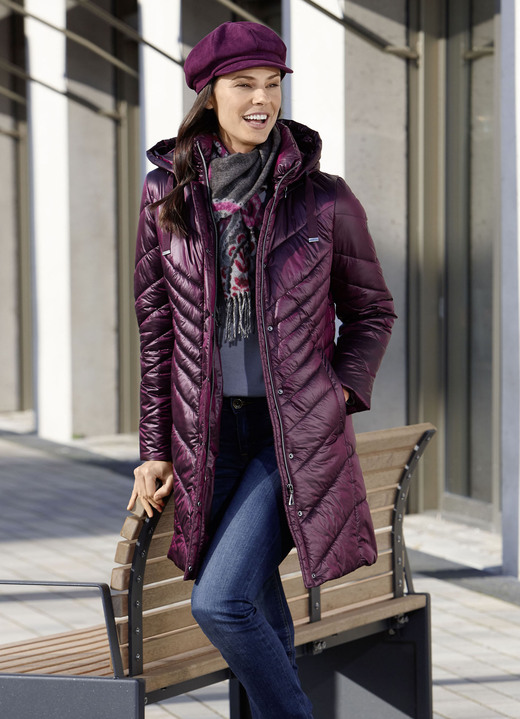 Jacken, Mäntel, Blazer - Kurzmantel mit Seitenschlitzen Ansicht 2 Jacken, Mäntel, Blazer - Kurzmantel mit Seitenschlitzen, in Größe 038 bis 060, in Farbe MARSALA Ansicht 2