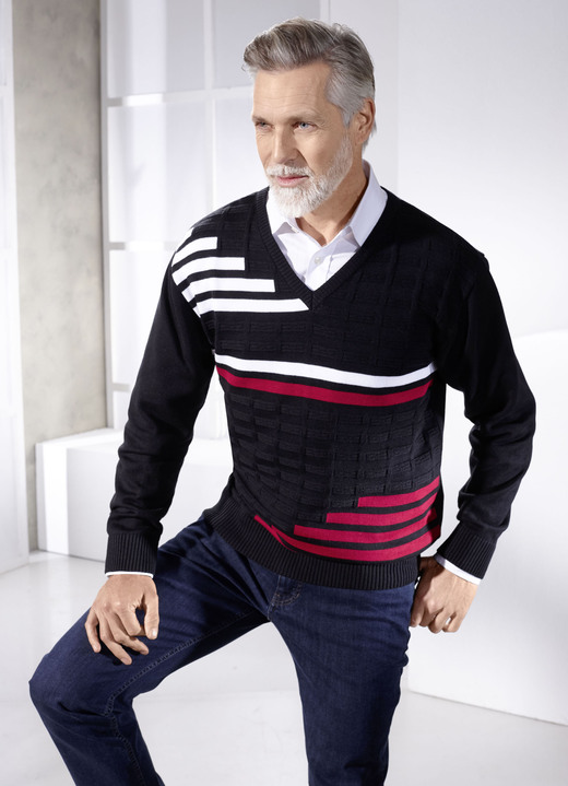 Hemden, Pullover & Shirts - Klassischer Pullover mit V-Ausschnitt in 3 Farben, in Größe 046 bis 062, in Farbe MARINE Ansicht 3