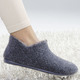Hausschuhe - Laurina Filz-Hausschuh aus recyceltem Polyester, in Größe 036 bis 042, in Farbe MARINE – Farbe MARINE – Ansicht 4