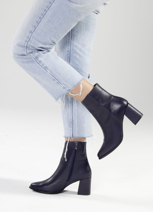 Stiefel & Stiefeletten - Andrea Conti Stiefelette mit seitlich eingesetztem Gummizug, in Größe 036 bis 041, in Farbe KIESEL Ansicht 8