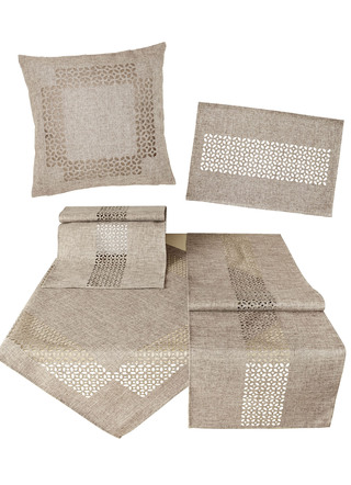 Tischdecke mit dekorativer Lochstanzung
