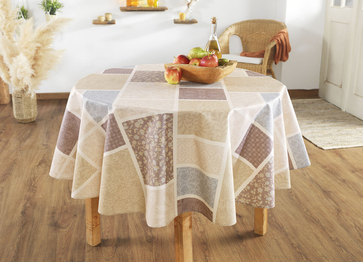 - Tischdecke in Patchwork-Optik, in Größe 108 (Tischdecke, 80/ 80 cm) bis 190 (Tischdecke oval, 140/190 cm), in Farbe BEIGE Ansicht 2