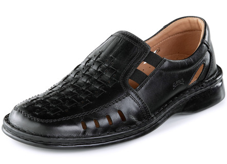 Slipper mit luftigen Durchbrüchen