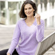 Pullover - Pullover aus superweichem Effektgarn, in Größe 036 bis 052, in Farbe VIOLETT – Farbe FLIEDER – Ansicht 2