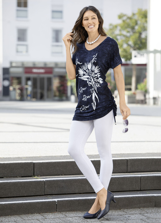 Longshirts - Longshirt in Batik-Optik in 2 Farben Ansicht 4 Longshirts - Longshirt in Batik-Optik in 2 Farben, in Größe 038 bis 056, in Farbe MARINE BATIK Ansicht 4