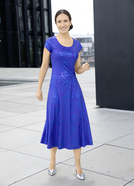 Abendkleider - Kleid mit raffinierter Knotenoptik, in Größe 036 bis 054, in Farbe LILA-ROYALBLAU Ansicht 2