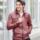 Ledermode - Lederkurzjacke mit zwei Innentaschen – Farbe ANTIK DUNKELROT – Ansicht 2 Ledermode - Lederkurzjacke mit zwei Innentaschen, in Größe 046 bis 062, in Farbe ANTIK DUNKELROT – Farbe ANTIK DUNKELROT – Ansicht 2