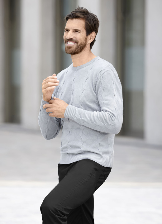 Hemden, Pullover & Shirts - Rundhalspullover mit Strukturdessin in 3 Farben, in Größe 046 bis 062, in Farbe GRAU MELIERT