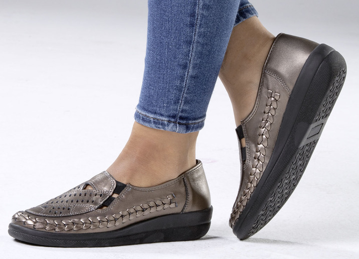 Komfortschuhe - ELENA EDEN Slipper luftig durchbrochen und mit Flechtdurchzug, in Größe 036 bis 042, in Farbe BRONZE Ansicht 4