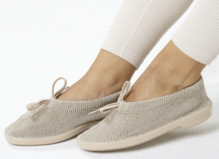 Slipper & Schnürschuhe - Slipper aus elastischem Strickmaterial mit Schnürung, in Größe 036 bis 042, in Farbe SCHWARZ Ansicht 10