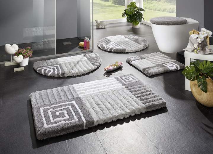 Badgarnituren - Badgarnitur mit rutschhemmener  Rückseite Ansicht 2 Badgarnituren - Badgarnitur mit rutschhemmener  Rückseite, in Größe 100 (Vorleger halbrund, 50/ 80 cm) bis 112 (WC-Deckelbezug, 47/ 50 cm), in Farbe LILA Ansicht 2