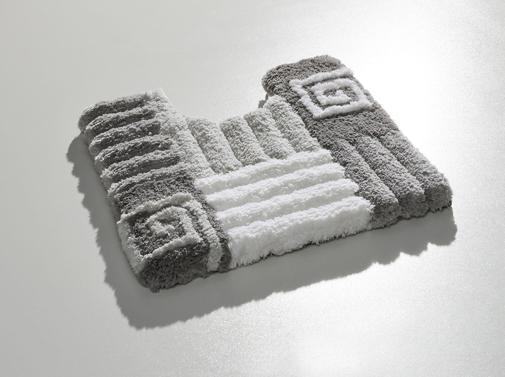 Badgarnituren - Badgarnitur mit rutschhemmener  Rückseite Ansicht 3 Badgarnituren - Badgarnitur mit rutschhemmener  Rückseite, in Größe 100 (Vorleger halbrund, 50/ 80 cm) bis 112 (WC-Deckelbezug, 47/ 50 cm), in Farbe LILA Ansicht 3