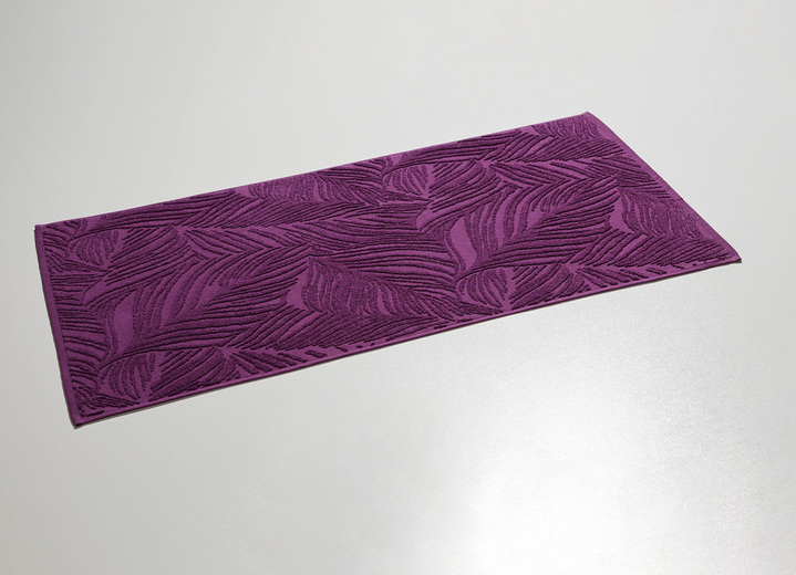 Badgarnituren - Barfußweicher Badteppich mit natürlichem Blätter-Dessin, in Farbe BEERE, in Ausführung Jacquard-Bordüre Ansicht 9