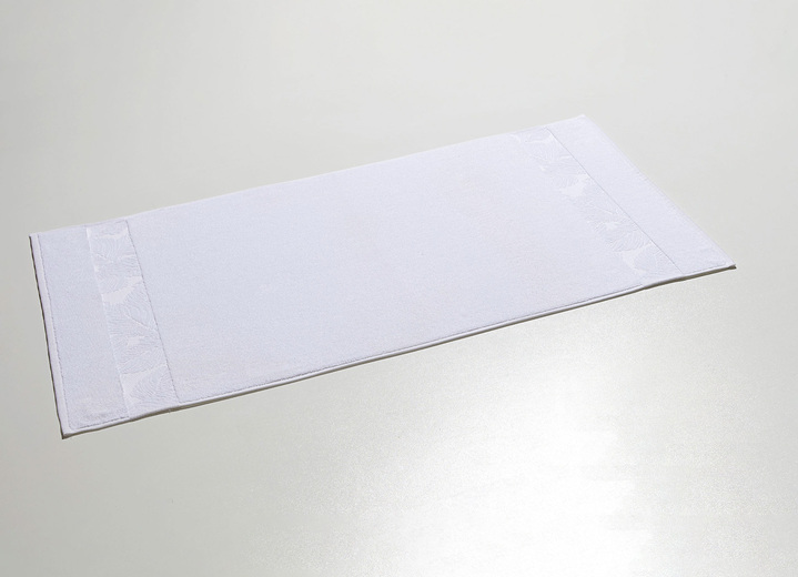 Badgarnituren - Barfußweicher Badteppich mit natürlichem Blätter-Dessin, in Farbe BEERE, in Ausführung Jacquard-Bordüre Ansicht 4