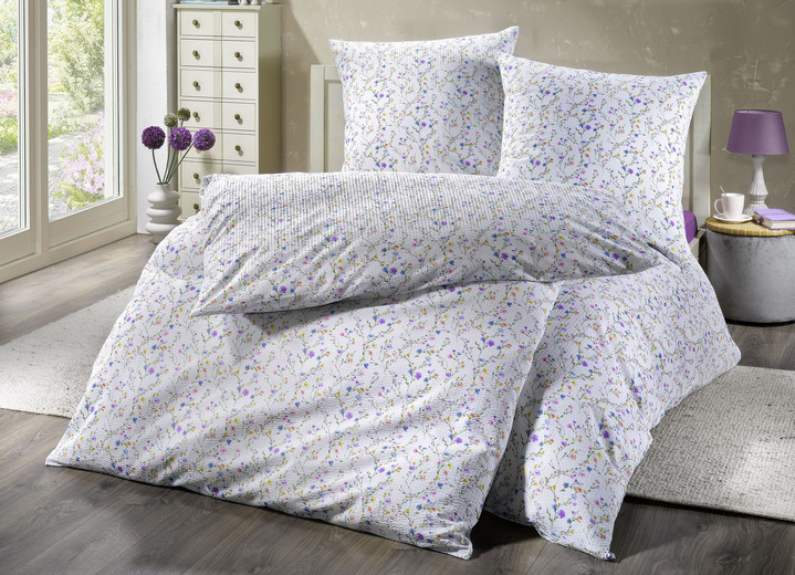 Bettwäschegarnituren - Bezaubernde Bettwäsche-Garnitur, in Größe 112 (80/80 cm + 135/200 cm) bis 115 (80/80 cm + 155/220 cm), in Farbe MULTICOLOR Ansicht 1