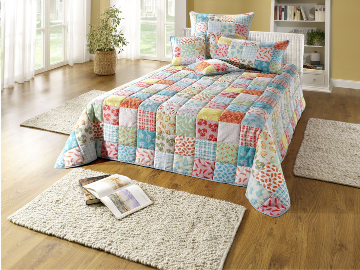 Tagesdecken - Tagesdecke und Kissenbezüge in Patchwork-Optik, in Größe 873 (für Einzelbett, 140x210 cm) bis 926 (Kissenbezug, 80x 80 cm), in Farbe ROT-GRÜN Ansicht 9