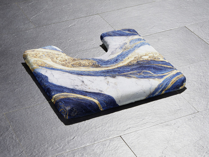 Badgarnituren - Badgarnitur in barfußweicher Qualität Ansicht 5 Badgarnituren - Badgarnitur in barfußweicher Qualität, in Größe 100 (Vorleger halbrund, 50/ 80 cm) bis 112 (WC-Deckelbezug, 47/ 50 cm), in Farbe AUBERGINE Ansicht 5