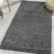 Modern - Traumhaft flauschige Brücken und Teppiche in Shaggy-Qualität – Farbe DUNKELGRAU – Ansicht 3 Modern - Traumhaft flauschige Brücken und Teppiche in Shaggy-Qualität, in Größe 111 (Brücke 60x90 cm) bis 304 (Teppich rund ø 150 cm), in Farbe GOLD – Farbe DUNKELGRAU – Ansicht 3