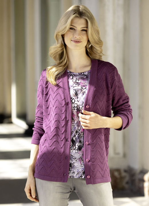 Jacken, Westen & Sets - Strickjacke mit dekorativer Struktur Jacken, Westen & Sets - Strickjacke mit dekorativer Struktur, in Größe 038 bis 054, in Farbe MAUVE