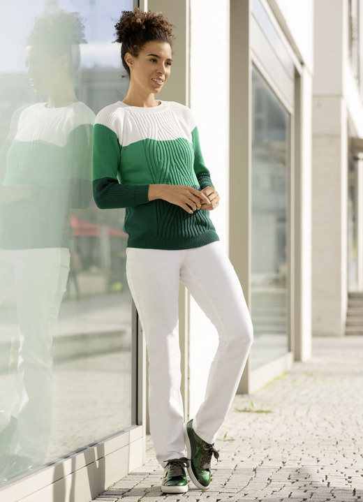 Damenmode - Figurformende Jeans , in Größe 017 bis 052, in Farbe SCHWARZ Ansicht 5