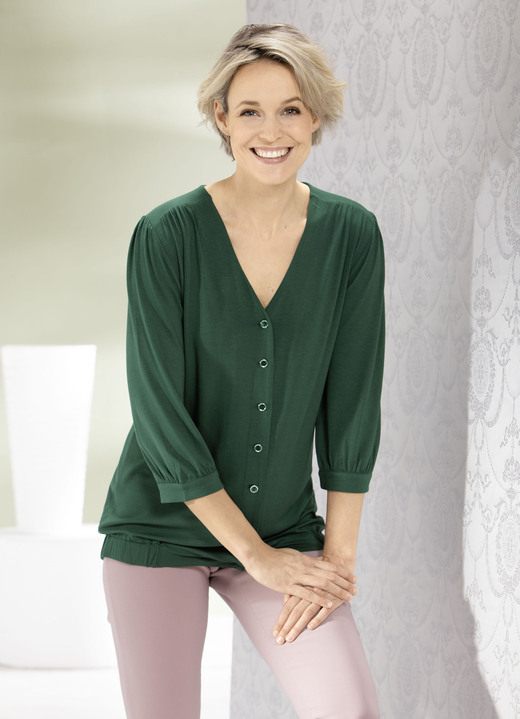 Shirts - Shirtbluse mit durchgehender Knopfleiste in 2 Farben, in Größe 036 bis 052, in Farbe GRÜN Ansicht 1