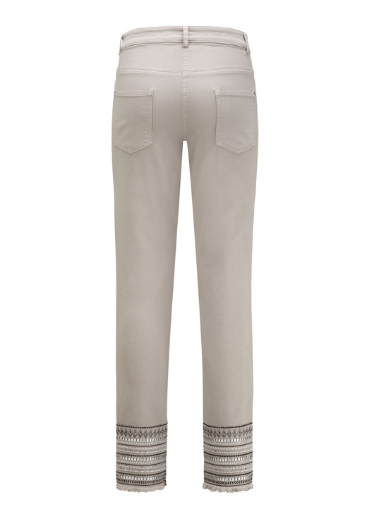 Damenmode - Hose mit aufwendiger Stickerei im Ethno-Stil, in Größe 017 bis 050, in Farbe GRAU Ansicht 2