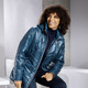Jacken, Mäntel, Blazer - Jacke mit Reißverschlusstaschen – Farbe PETROL – Ansicht 3 Jacken, Mäntel, Blazer - Jacke mit Reißverschlusstaschen, in Größe 038 bis 054, in Farbe PETROL – Farbe PETROL – Ansicht 3