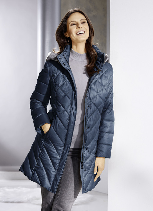 Jacken, Mäntel, Blazer - Daunen-Kurzmantel mit abnehmbarer Kapuze Jacken, Mäntel, Blazer - Daunen-Kurzmantel mit abnehmbarer Kapuze, in Größe 036 bis 054, in Farbe NAVY