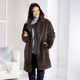 Jacken, Mäntel, Blazer - Kurzmantel aus Teddyplüsch – Farbe BRAUN – Ansicht 1 Jacken, Mäntel, Blazer - Kurzmantel aus Teddyplüsch, in Größe 034 bis 052, in Farbe BRAUN – Farbe BRAUN – Ansicht 1