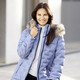 Jacken, Mäntel, Blazer - Funktionsjacke mit geklebten Kammern – Farbe BLEU – Ansicht 4 Jacken, Mäntel, Blazer - Funktionsjacke mit geklebten Kammern, in Größe 034 bis 052, in Farbe SAND – Farbe BLEU – Ansicht 4