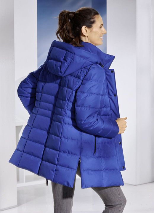 Jacken, Mäntel, Blazer - Funktionsjacke mit abnehmbarer Kapuze, in Größe 018 bis 052, in Farbe INDIGOBLAU Ansicht 2