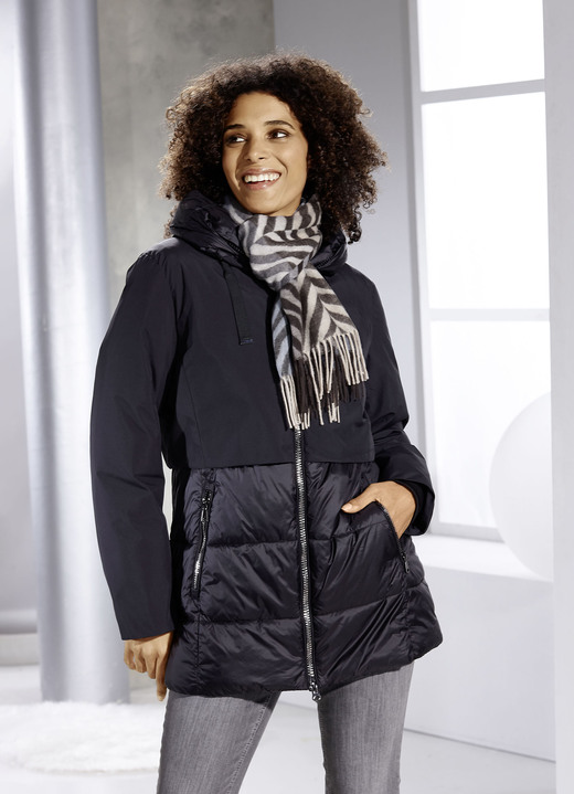 Jacken, Mäntel, Blazer - Funktionsjacke in angesagtem Materialmix, in Größe 034 bis 052, in Farbe SCHWARZ Ansicht 2