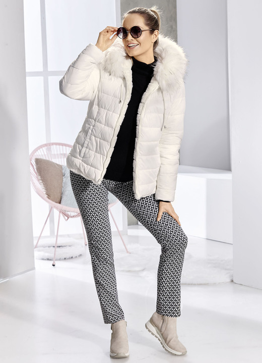 Damenmode - Hose mit aktueller Dessinierung, in Größe 017 bis 052, in Farbe SCHWARZ-ECRU Ansicht 5