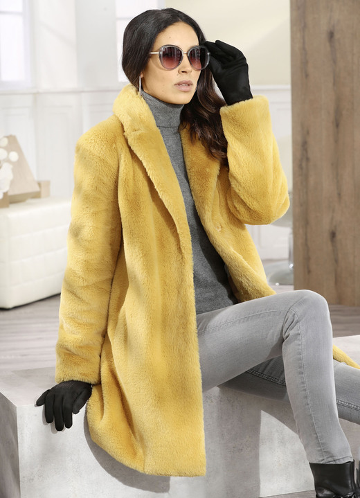 Jacken, Mäntel, Blazer - Longjacke aus kuschelweichem Kunstpelz Ansicht 2 Jacken, Mäntel, Blazer - Longjacke aus kuschelweichem Kunstpelz, in Größe 036 bis 052, in Farbe SAFRAN Ansicht 2