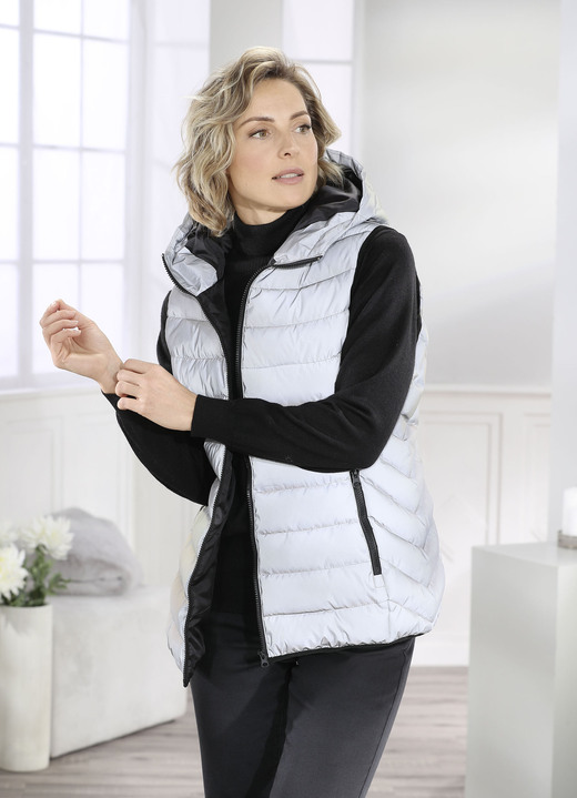 Jacken, Mäntel, Blazer - Weste mit reflektierender Beschichtung Ansicht 2 Jacken, Mäntel, Blazer - Weste mit reflektierender Beschichtung, in Größe 036 bis 050, in Farbe HELLGRAU Ansicht 2