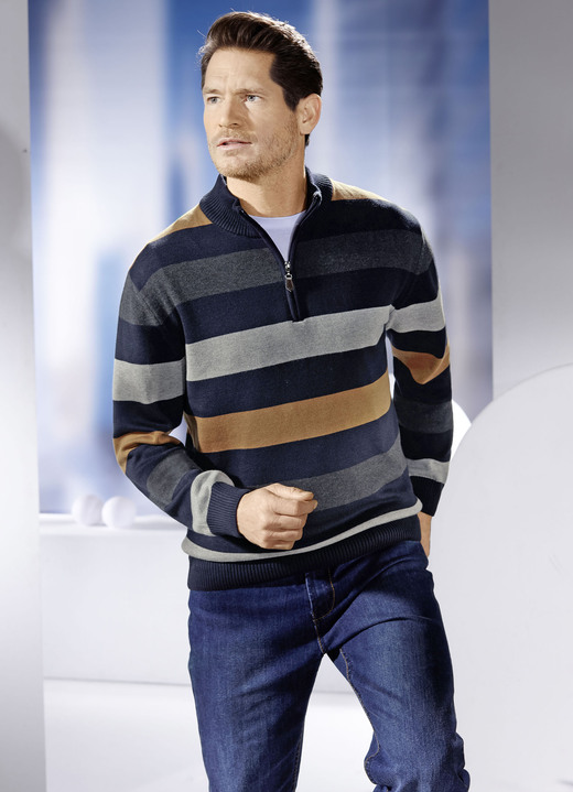 Hemden, Pullover & Shirts - Gestreifter Troyer mit Stehkragen in 2 Farben, in Größe 3XL(64/66) bis XXL(60/62), in Farbe MARINE-GRAU-BORDEAUX Ansicht 4