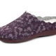 Hausschuhe - Laurina Pantoffel aus floral bedrucktem Filzmaterial, in Größe 036 bis 042, in Farbe AUBERGINE – Farbe AUBERGINE – Ansicht 1