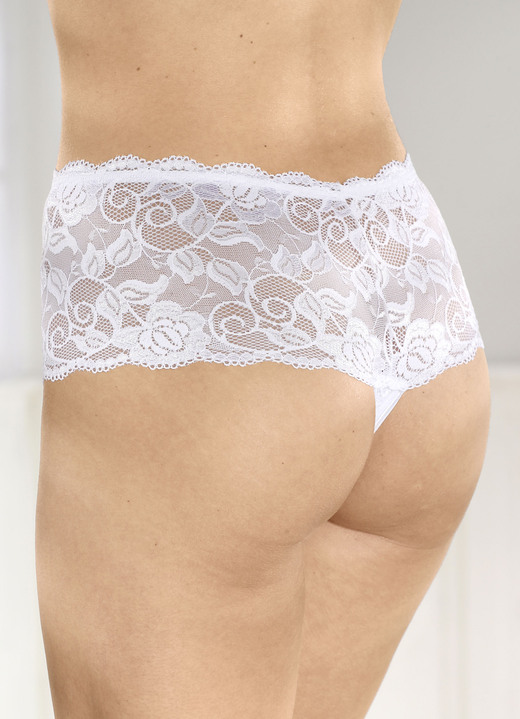 Unterwäsche - Dreierpack String-Pants aus elastischer Spitze, in Größe 036 bis 050, in Farbe WEISS Ansicht 1