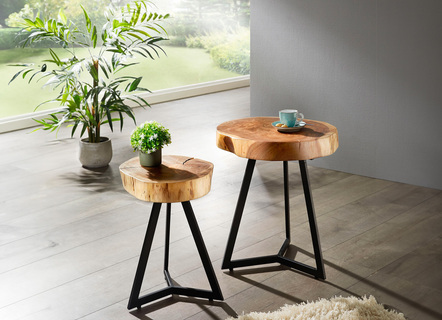 Kleinmöbel - Beistelltisch mit Tischplatte aus massivem Akazienholz, in Farbe AKAZIE-SCHWARZ, in Ausführung klein