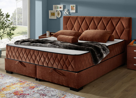 Boxspringbett mit Wendematratze und Bettkasten