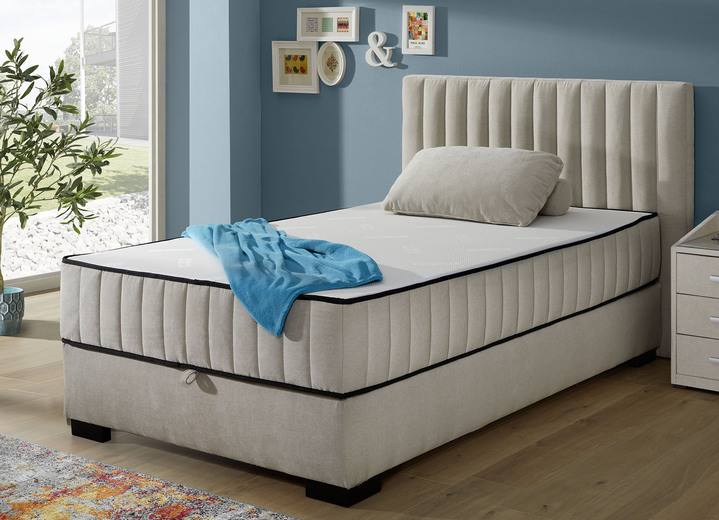 Betten - Boxspringbett mit Wendematratze und Bettkasten, in Farbe SAND, in Ausführung Kopfteil mit Längssteppung Ansicht 1