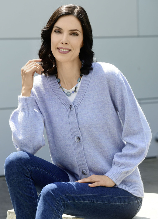 Jacken, Westen & Sets - Strickjacke mit flauschig weichem Griff, in Größe L(44/46) bis XXL(52/54), in Farbe MAGENTA MELIERT Ansicht 7