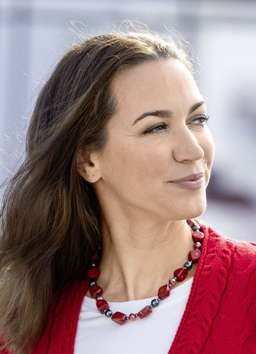 Damen-Modeschmuck - Halskette mit Schmuckelementen, in Farbe ROT Ansicht 1