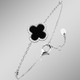 Halsketten & Armbänder - Kleeblatt-Armband aus Silber – Ansicht 1 Halsketten & Armbänder - Kleeblatt-Armband aus Silber, in Farbe  – Ansicht 1
