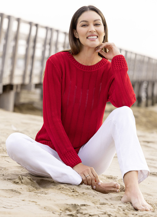 Pullover - Pullover mit Ajourstreifen, in Größe 036 bis 052, in Farbe KIRSCHROT Ansicht 2