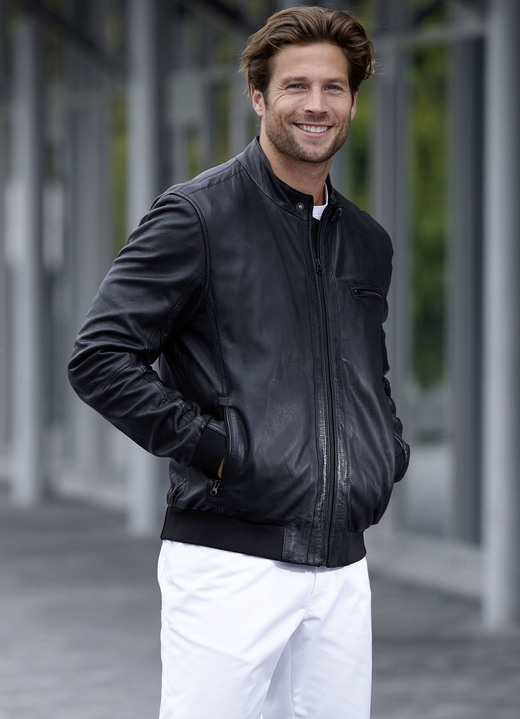 Ledermode - Lederblouson von „Cabrini“, in Größe 046 bis 060, in Farbe SCHWARZ Ansicht 2