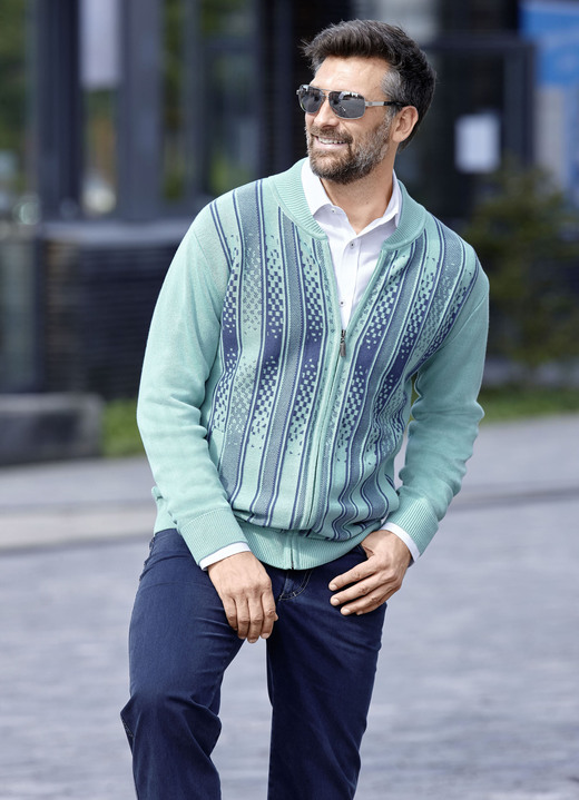 Hemden, Pullover & Shirts - Gemusterte Jacke in 2 Farben, in Größe 046 bis 062, in Farbe MARINE Ansicht 3