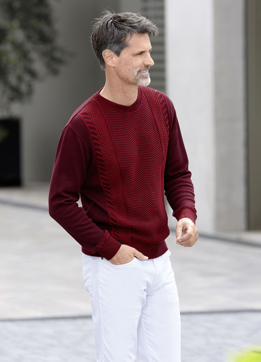 Hemden, Pullover & Shirts - Rundhalspullover mit Strukturdessin in 2 Farben, in Größe 046 bis 062, in Farbe BORDEAUX-ROT MELIERT Ansicht 1
