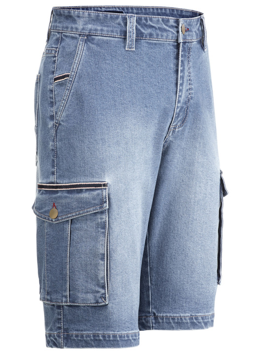 Hosen - Jeans-Bermudas mit Cargotaschen, in Größe 048 bis 060, in Farbe JEANSBLAU Ansicht 2